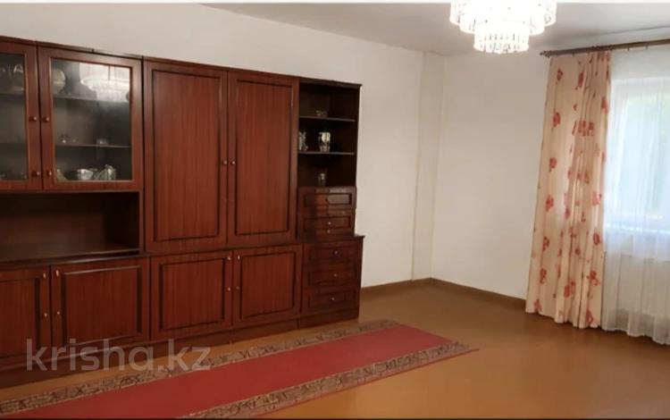 3-комнатная квартира · 64.9 м² · 1/5 этаж, 15 микрорайон за 23.5 млн ₸ в Семее — фото 3