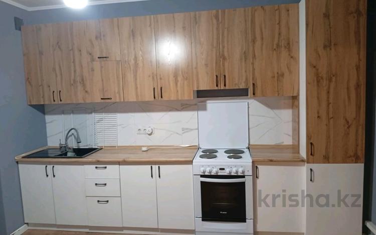 2-комнатная квартира · 55 м² · 5/5 этаж, мкр Шугыла, Жунисова 2/13 за 200 000 ₸ в Алматы, Наурызбайский р-н — фото 2
