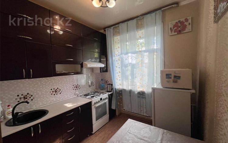 3-бөлмелі пәтер, 58 м², 1/4 қабат, мкр Новый Город, Мустафина, бағасы: 17.9 млн 〒 в Караганде, Казыбек би р-н — фото 2