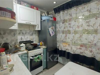 2-комнатная квартира · 49 м² · 1/5 этаж, Майкудук, 12й микрорайон за 9 млн ₸ в Караганде, Алихана Бокейханова р-н