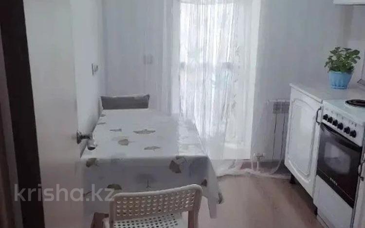 1-бөлмелі пәтер · 32 м² · 4/10 қабат, Карасай Батыра 22а — СРОЧНО ТОРГ, бағасы: 17.5 млн ₸ в Астане, Сарыарка р-н — фото 5