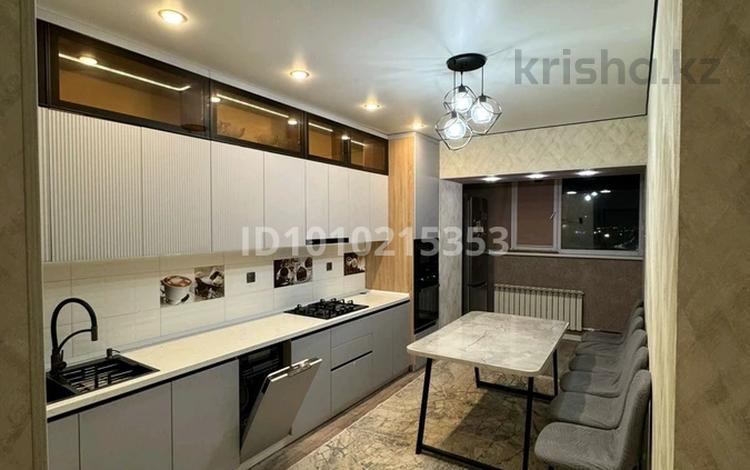2-комнатная квартира · 61 м² · 5/9 этаж, мкр. Алтын орда 15 за 200 000 ₸ в Актобе — фото 2