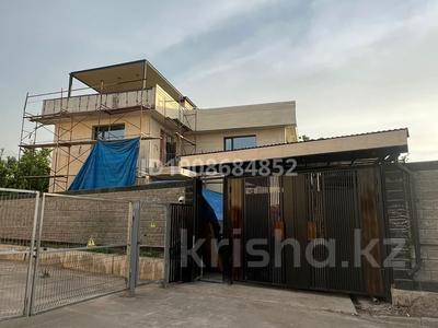Отдельный дом · 6 комнат · 360 м² · 4.5 сот., Кенесары хана 101 за 350 млн 〒 в Алматы, Бостандыкский р-н