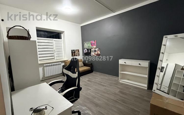 2-комнатная квартира · 54 м² · 1/2 этаж, Гагарина 72 за 150 000 ₸ в Шымкенте, Туран р-н — фото 2