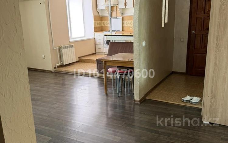 3-комнатная квартира · 65 м² · 7/9 этаж, Назарбаева 206 — Назарбаева-Ихсанова. за 180 000 ₸ в Уральске — фото 2