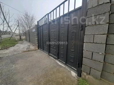 Жеке үй · 4 бөлме · 120 м² · 8 жүзд., Самал-3 ш/а. 54 — Емтемес би 54, бағасы: 45 млн ₸ в Шымкенте, Абайский р-н