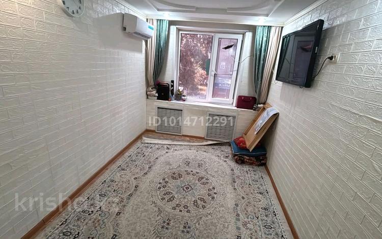 1-бөлмелі пәтер · 14 м² · 2/5 қабат, Хамида Чурина 119, бағасы: 5 млн ₸ в Уральске, мкр Школьник — фото 2