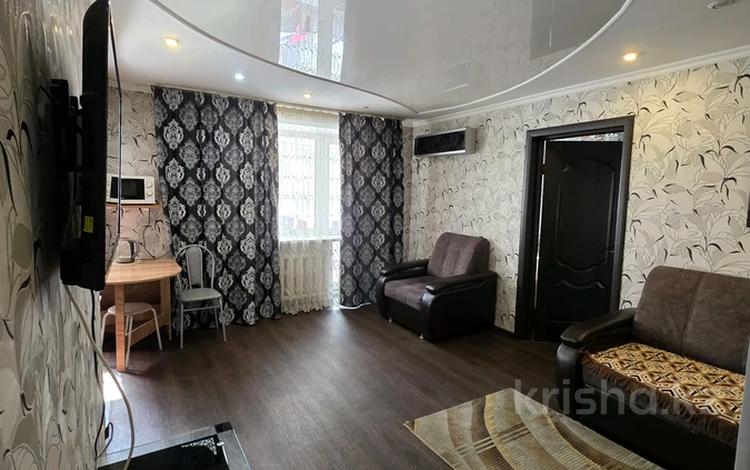 2-комнатная квартира · 45 м² · 2/5 этаж, мкр Новый Город, Лободы — Мед.академия, боулинг. театр Станиславского за 12 000 〒 в Караганде, Казыбек би р-н — фото 15