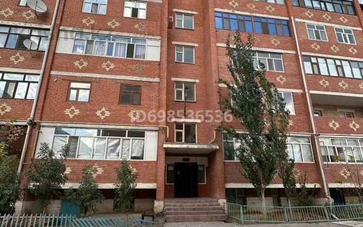 2-бөлмелі пәтер, 61 м², 3/5 қабат, мкр. Астана 1 6, бағасы: 16 млн 〒 в  — фото 2