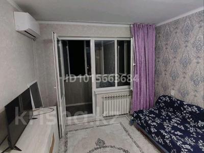 1-бөлмелі пәтер · 31 м² · 2/5 қабат, Айнабұлақ-3 ш/а. 104 — Между поликлиникой и ярмаркой Катюша, бағасы: 180 000 ₸ в Алматы, Жетысуский р-н