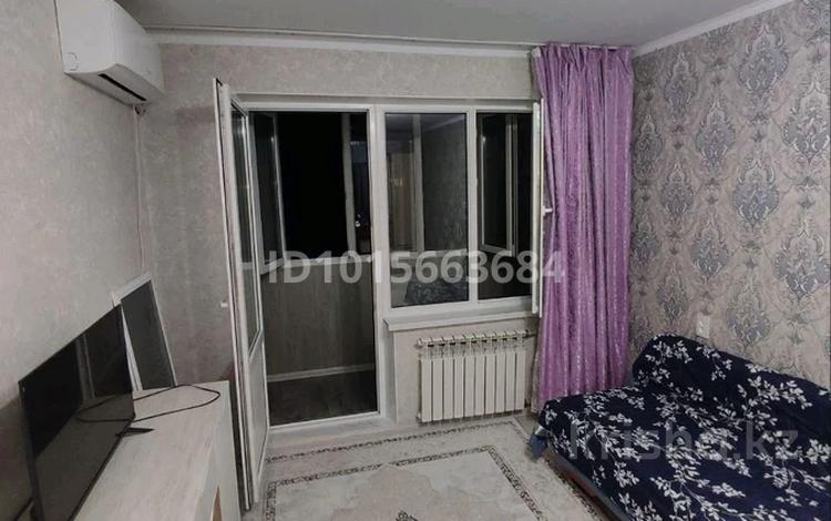 1-бөлмелі пәтер · 31 м² · 2/5 қабат, Айнабұлақ-3 ш/а. 104 — Между поликлиникой и ярмаркой Катюша, бағасы: 180 000 ₸ в Алматы, Жетысуский р-н — фото 2