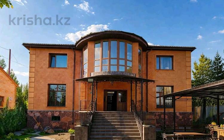 Отдельный дом · 6 комнат · 568 м² · 10 сот., мкр Городской Аэропорт за 150 млн 〒 в Караганде, Казыбек би р-н — фото 2