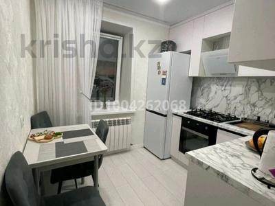 Аренда квартир в Алматы: 1-комнатная квартира · 35 м² · 2/5 этаж, мкр Алмагуль 20 — ЦОН, магазин Salem за 230 000 〒 1-комнатная квартира · 35 м² · 2/5 этаж, мкр Алмагуль 20 — ЦОН, магазин Salem за 230 000 〒 в Алматы, Бостандыкский р-н