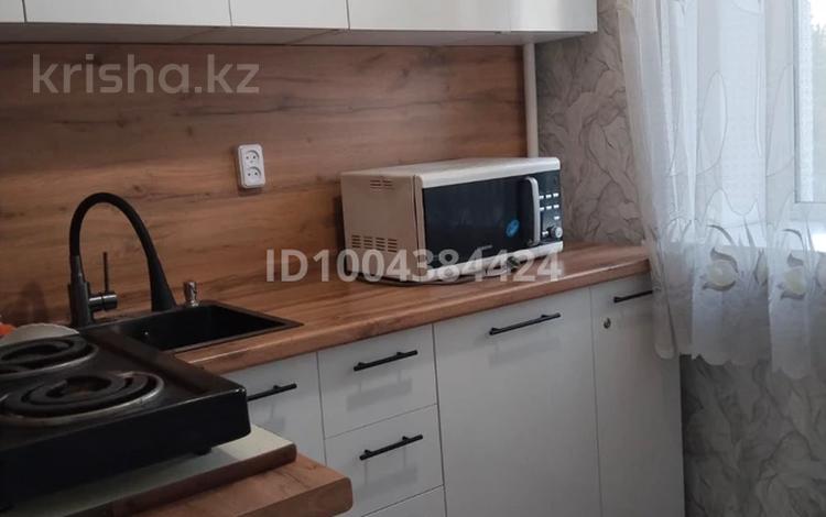 2-бөлмелі пәтер · 58 м² · 4/5 қабат, Момышулы, бағасы: 12 000 ₸ в Семее — фото 10