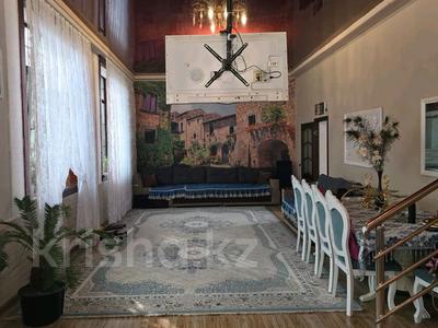 Дом · 4 комнаты · 150 м², Фестивальная за 70 000 〒 в Шымкенте