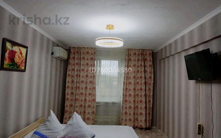 1-комнатная квартира · 35 м² · 3/5 этаж, 5 мкр — Арбат за 10 000 ₸ в Атырау, мкр Привокзальный-5 — фото 6