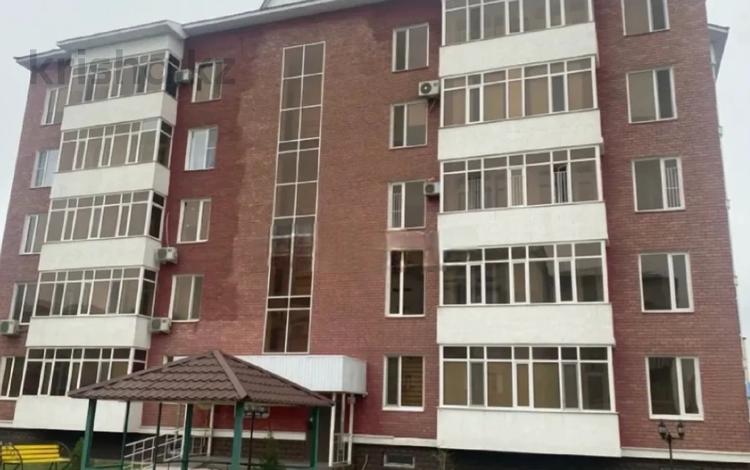 4-бөлмелі пәтер · 190 м² · 5/5 қабат, МКР. НОВЫЙ КАРАТАЛ — ВОЗЛЕ ПРЕЗИДЕНТСКОЙ ШКОЛЫ, бағасы: 100 млн ₸ в Талдыкоргане — фото 20