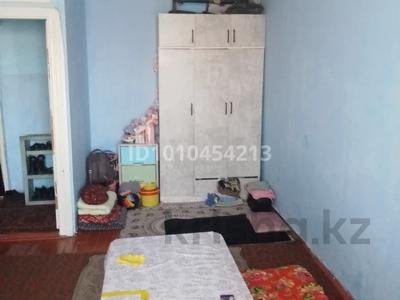 1-бөлмелі пәтер · 5.4 м² · 3/5 қабат, 3 — Акимшиликтин жанында, бағасы: 2 млн 〒 в Каратау