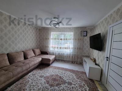 Отдельный дом · 3 комнаты · 62 м² · 4 сот., Курмангазы 56а — Спорт комплекс Триумфер за 250 000 〒 в Талгаре