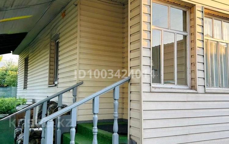 Отдельный дом · 4 комнаты · 80 м² · 8 сот., мкр Калкаман-2, Мкр Калкаман-2 Казыбекова 76 — Байзақ батыр за 125 млн 〒 в Алматы, Наурызбайский р-н — фото 2