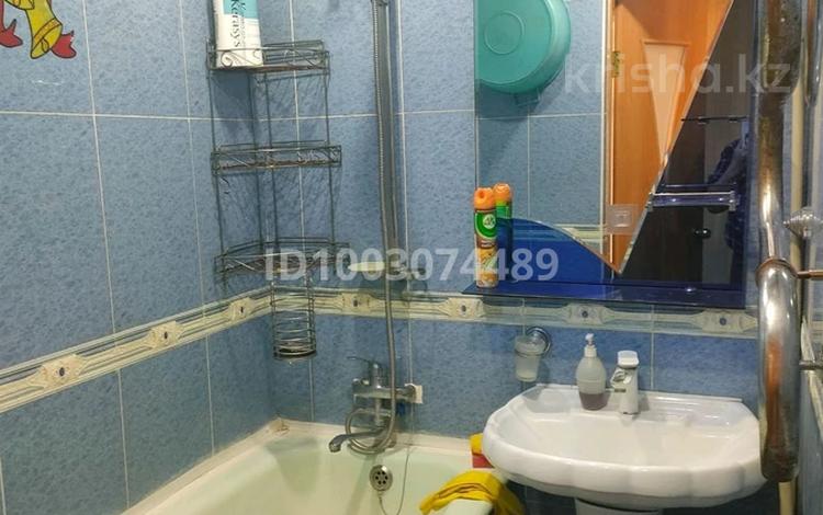 2-комнатная квартира · 45 м² · 5/5 этаж, Пришахтинск, Металлистов — Поликлиника 2 за 130 000 ₸ в Караганде, Алихана Бокейханова р-н — фото 3