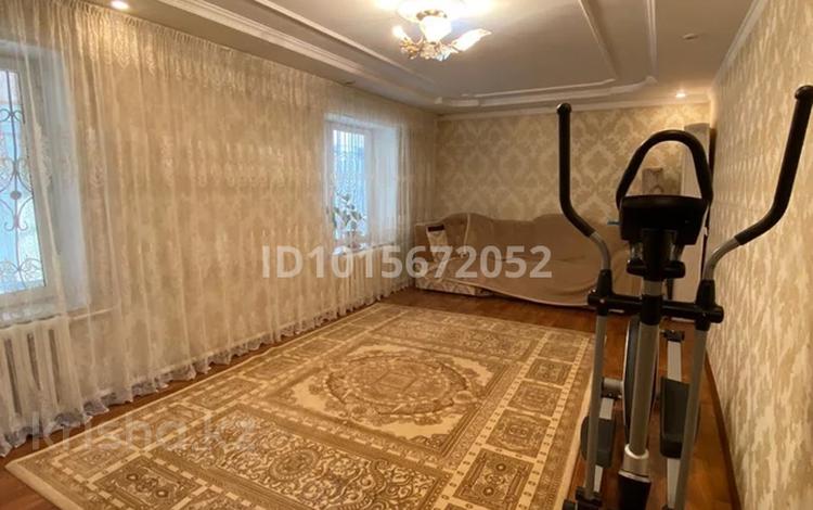 Отдельный дом · 9 комнат · 250 м² · 6 сот., Омарова — Жансугурова за 500 000 ₸ в Алматы, Жетысуский р-н — фото 2