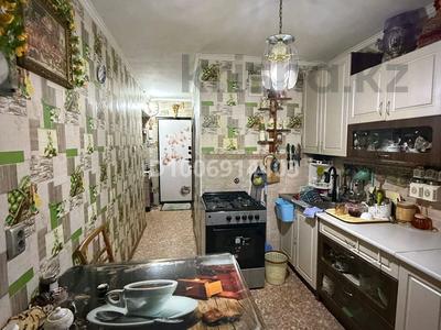 3-комнатная квартира · 64.9 м² · 4/5 этаж, Казбек би 24 — Жайна за 18 млн 〒 в 