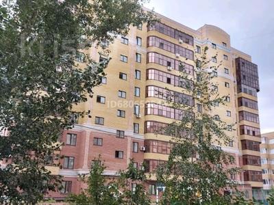 2-комнатная квартира, 96 м², 8/10 этаж, Уранхаева 15 за 53 млн 〒 в Семее