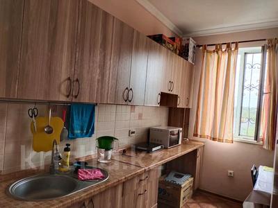 1-комнатная квартира, 38 м², 4/5 этаж, мкр Кокжиек 61а за 14.5 млн 〒 в Алматы, Жетысуский р-н