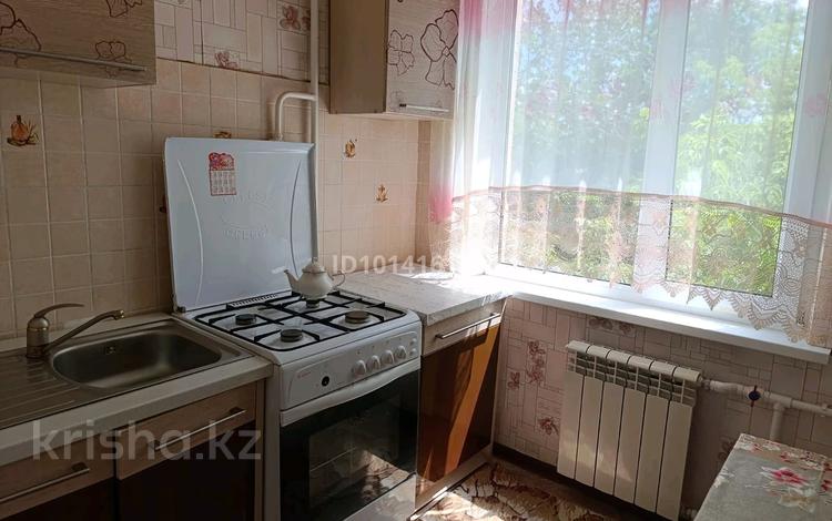 3-комнатная квартира · 62 м² · 3/5 этаж, Есет-Батыра 6 — Бывший Бартерный, 2 школа- гимназия за 16 млн ₸ в Хромтау — фото 2