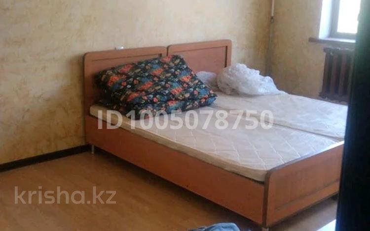 2-комнатная квартира · 55 м² · 3/5 этаж, мкр Аксай-5 7 за 43 млн ₸ в Алматы, Ауэзовский р-н — фото 2
