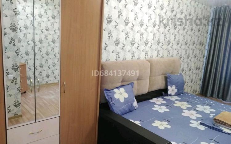 1-комнатная квартира, 34 м², 3/5 этаж посуточно, Торайгырова 61 за 7 500 〒 в Павлодаре — фото 2