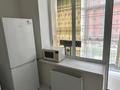 1-комнатная квартира · 40 м² · 2/5 этаж, Акадeмическая 9/10 за 140 000 ₸ в Караганде, Казыбек би р-н — фото 2