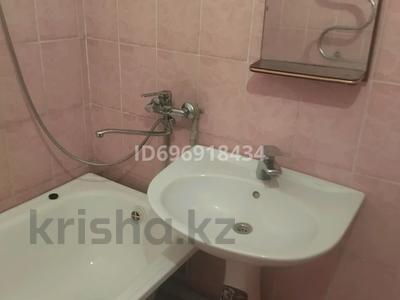 1-комнатная квартира · 42 м² · 2/5 этаж, 13 мкр 27 — Таукехан за 60 000 〒 в Таразе