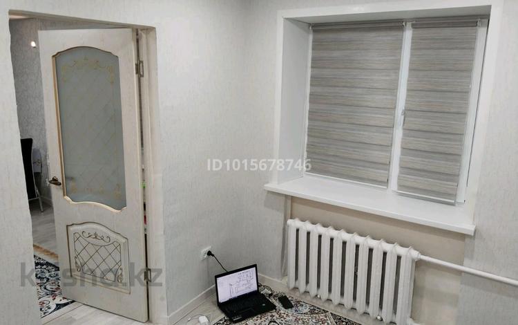 2-бөлмелі пәтер · 44 м² · 1/4 қабат, мкр Омега, Локомотивная 61 — Экспресс, бағасы: 180 000 ₸ в Уральске — фото 2