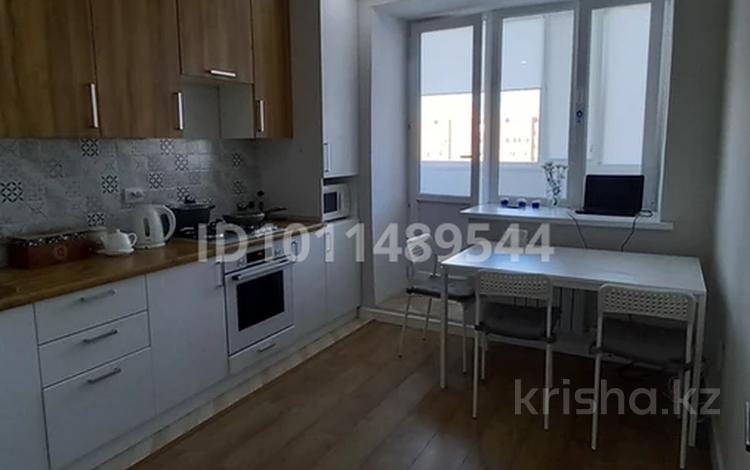 1-бөлмелі пәтер · 42 м² · 6/7 қабат, мкр. Алтын орда — Гипермаркет Анвар, школа Билим, бағасы: 150 000 ₸ в Актобе — фото 2