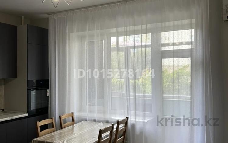 1-комнатная квартира · 50 м² · 2/10 этаж, Кулманова 154А за 220 000 ₸ в Атырау — фото 2