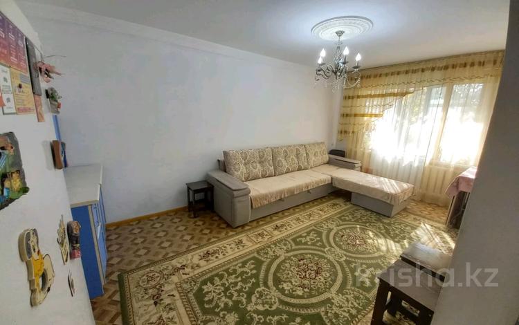 2-комнатная квартира, 44 м², 1/5 этаж, Самал за 12 млн 〒 в Талдыкоргане, мкр Самал — фото 2
