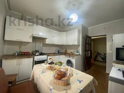 4-комнатная квартира · 80 м² · 1/5 этаж, мкр Орбита-1, Навои, ул. 302 — Торайгырова за 65 млн 〒 в Алматы, Бостандыкский р-н