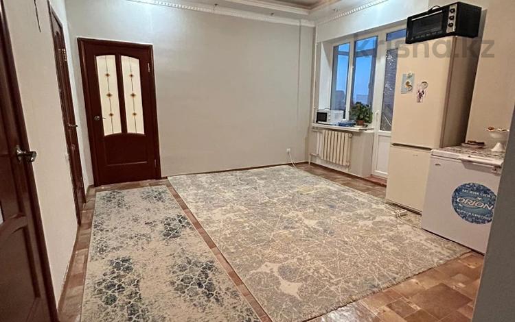 2-бөлмелі пәтер, 60 м², 5/6 қабат, мкр Болашак 1, бағасы: 14.5 млн 〒 в Актобе, мкр Болашак — фото 2