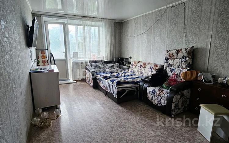 1-комнатная квартира, 28 м², 3/5 этаж, Горького 13 за 5.5 млн 〒 в Алтае — фото 2