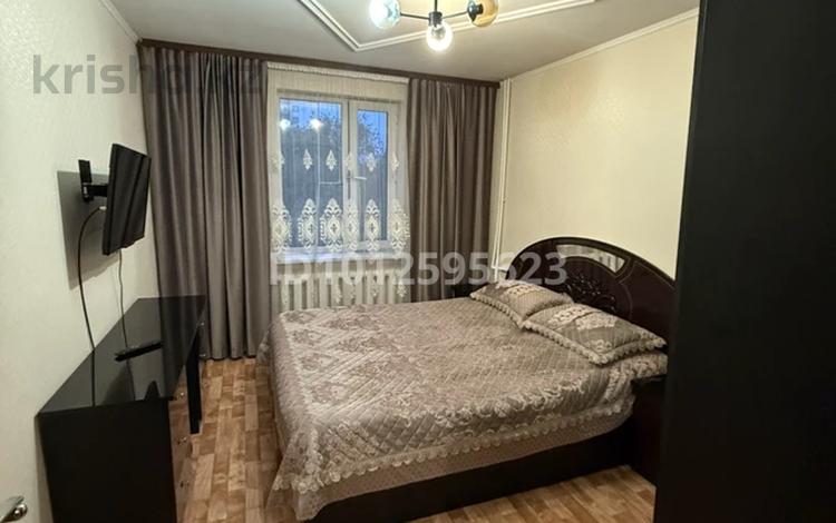 3-комнатная квартира · 64 м² · 2/9 этаж, Майкудук, Мкр Мамыраева 4 за 25 млн ₸ в Караганде, Алихана Бокейханова р-н — фото 2