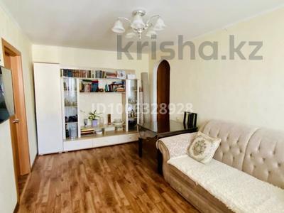 4-комнатная квартира · 61 м² · 4/5 этаж, Алматинская — Абая-Ауэзова за 25 млн 〒 в Петропавловске