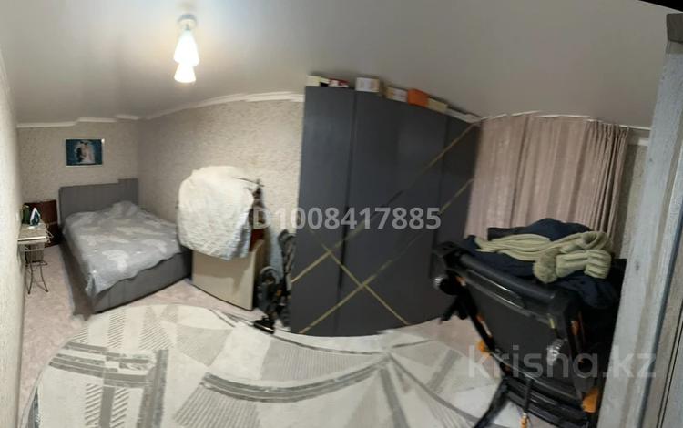 2-комнатная квартира · 44 м² · 1/5 этаж, Майкудук, 13й микрорайон 35 за 11 млн ₸ в Караганде, Алихана Бокейханова р-н — фото 2
