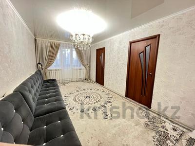 4-комнатная квартира · 61 м² · 5/5 этаж, мкр-н 7 за 10.5 млн 〒 в Темиртау
