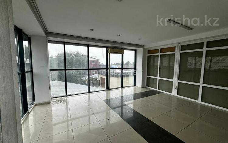 Офисы, кабинеты и рабочие места · 40 м² за 150 000 ₸ в Алматы, Жетысуский р-н — фото 3