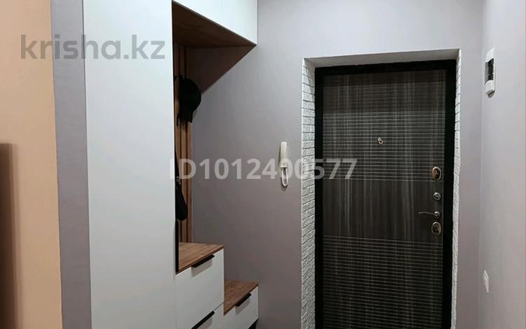 4-комнатная квартира · 160 м² · 1/3 этаж, ул. Абдолова за 70 млн ₸ в Уральске — фото 2