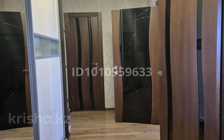 2-комнатная квартира · 60 м² · 9/10 этаж, Максут Нарикбаев 9 — КАЗГЮУ за 33 млн ₸ в Астане, Нура р-н — фото 2
