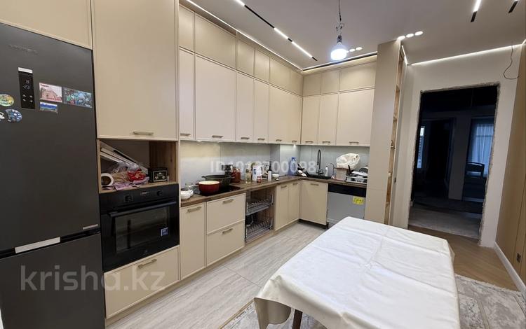 4-комнатная квартира · 130 м² · 5/12 этаж, Е15 16 за 1 млн ₸ в Астане, Нура р-н — фото 2