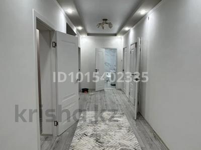 4 комнаты · 260 м² · 2/2 этаж, Карагандинская — Аймаутова - карагандинская за 100 000 ₸ в Астане, р-н Байконур